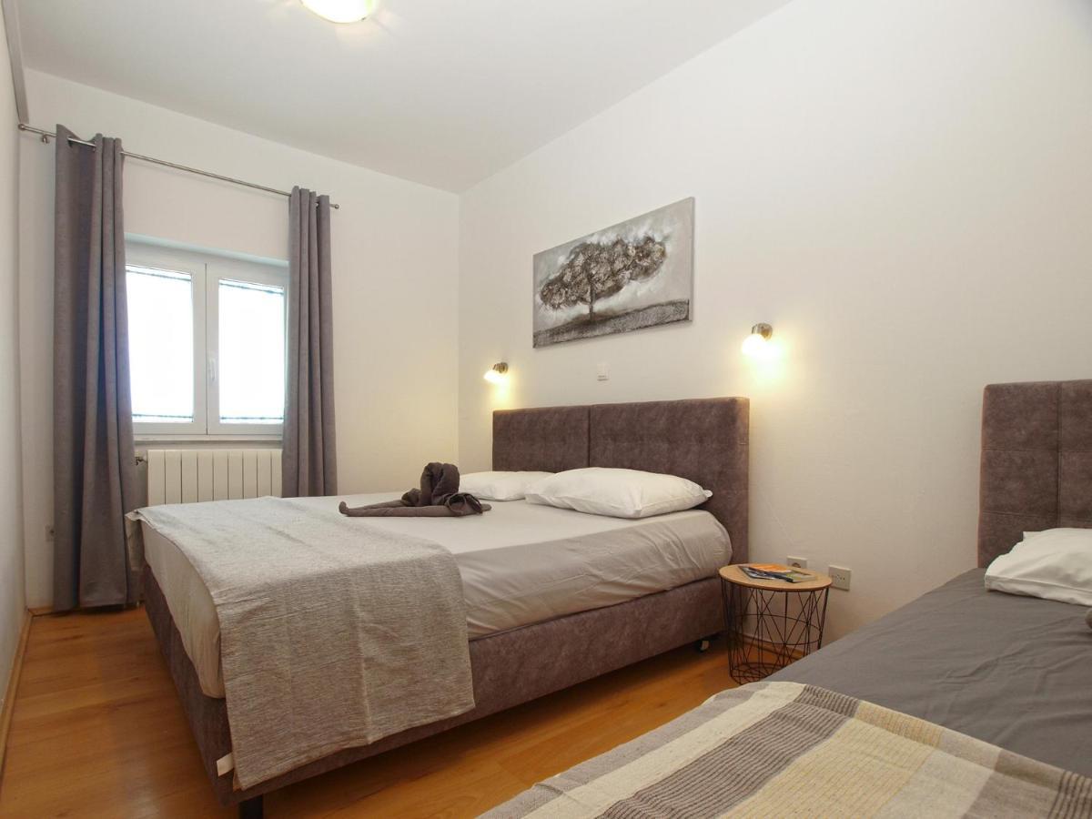 Apartments Biskupije 810 Medulin Eksteriør bilde