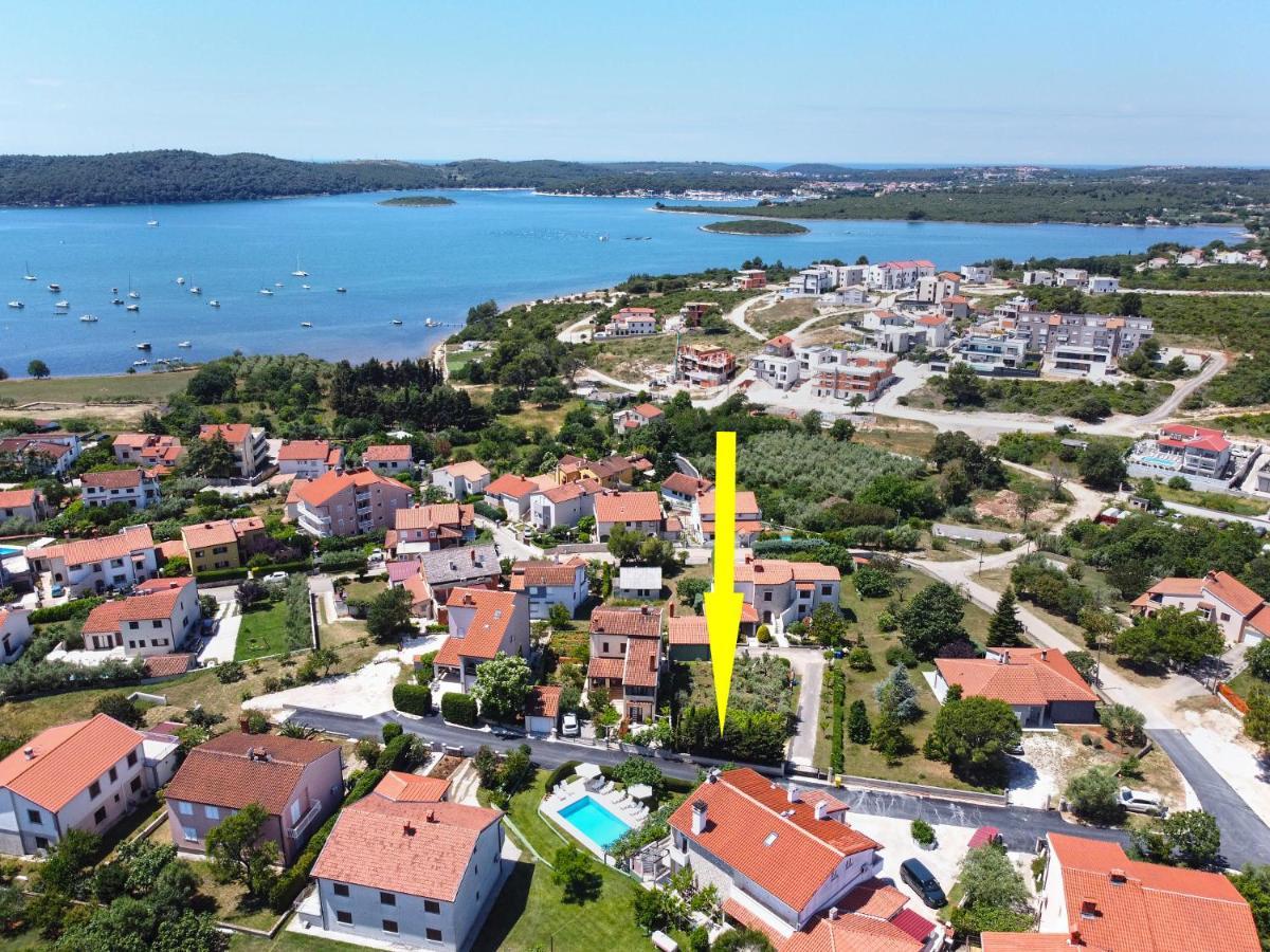 Apartments Biskupije 810 Medulin Eksteriør bilde